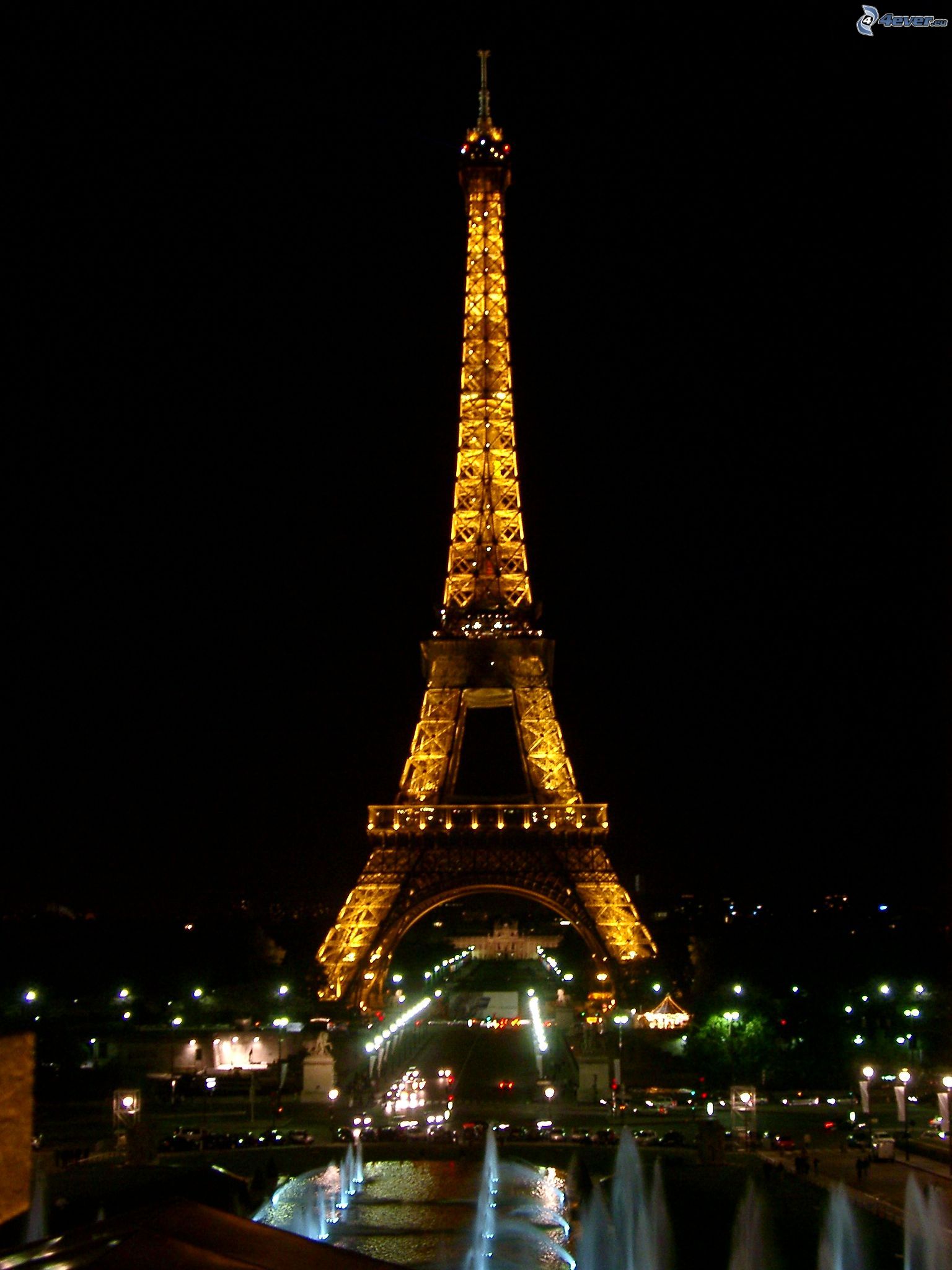 La Torre Eiffel De Noche
